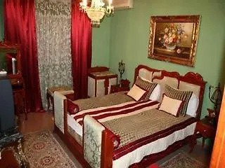 Kosta's Готель